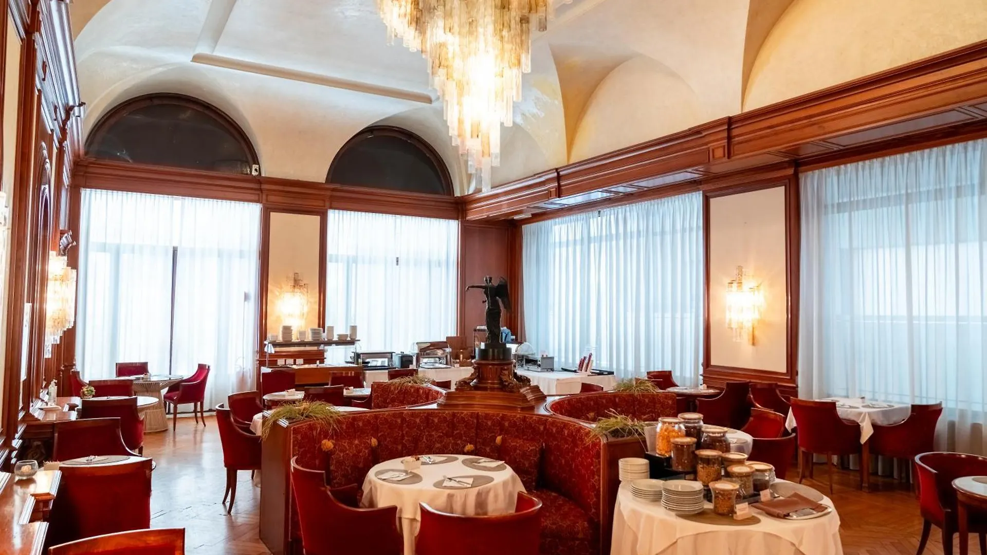 Hotel Vittoria Brescia 5*,  Italia
